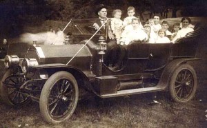 Henry Kelly family Stanley Steamer, 1912